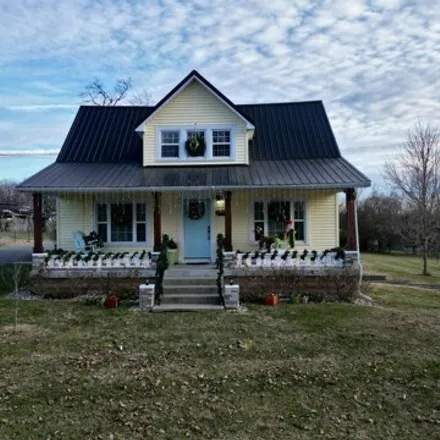 Buy this 4 bed house on 634 Baker Street in Columbia, KY 42728