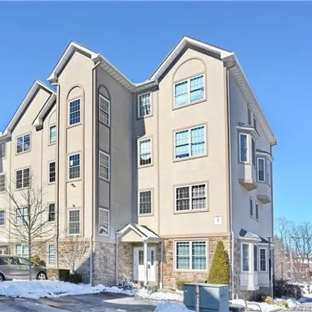 Image 1 - 1301 Parkview Drive, Village of Spring Valley, NY 10977, USA - Condo for sale