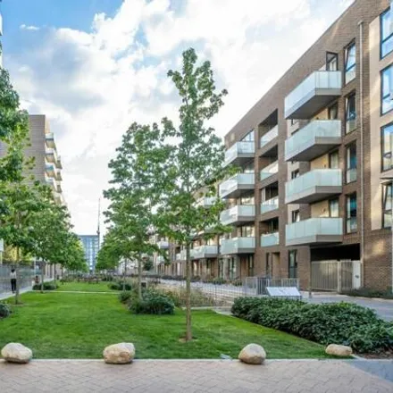 Image 8 - Wharf View Court, 12 Blair Street, London, E14 0NY, United Kingdom - Apartment for rent