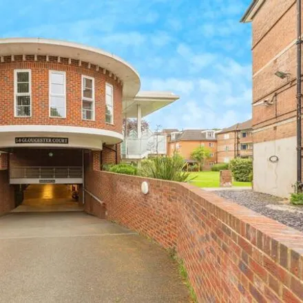 Buy this 2 bed apartment on Gloucester Court in 196 Chase Side, Oakwood