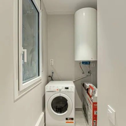 Image 3 - Carrer de Provença, 593, 08025 Barcelona, Spain - Apartment for rent