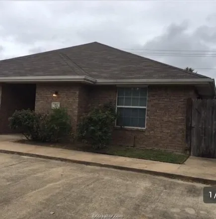 Rent this 3 bed house on 3754 Oldenburg Lane in College Station, TX 77845