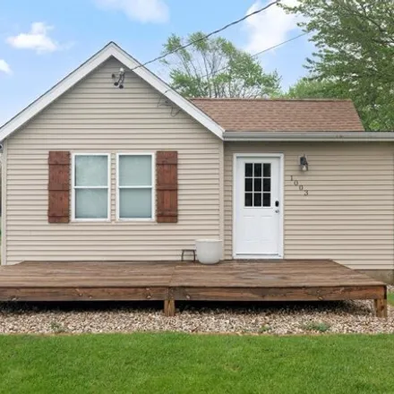 Buy this 3 bed house on Springfield Road in East Peoria, IL 61610