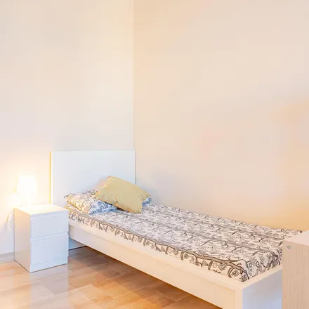 Rent this 3 bed room on Via Tolmezzo in 5, 20132 Milan MI