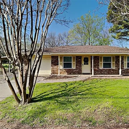 Rent this 3 bed house on 528 South Magnolia Street in Aubrey, TX 76227