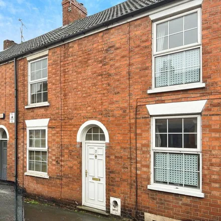 Rent this 3 bed townhouse on Albion Place in Grantham, NG31 8BG
