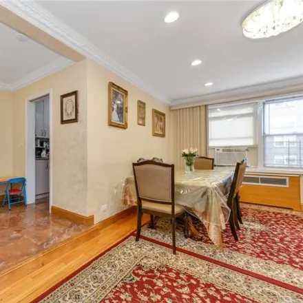 Image 7 - 99-40 63rd Drive, New York, NY 11374, USA - Apartment for sale
