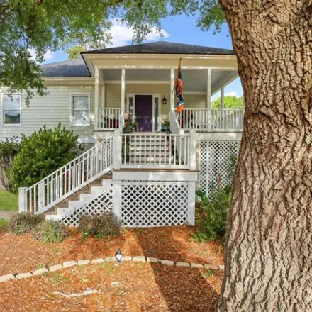 Buy this 3 bed house on unnamed road in Beaufort, SC 29902
