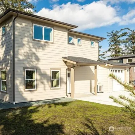 Image 1 - WhidbeyHealth Medical Center, 101 Northeast Birch Street, Coupeville, WA 98239, USA - Townhouse for sale