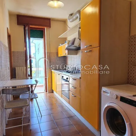 Rent this 3 bed apartment on Panificio del Tribunale in Via Giuseppe Giusti 22, 56127 Pisa PI