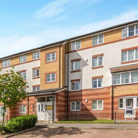 Rent this 2 bed apartment on Peatey Court in Buckinghamshire, HP13 7AZ