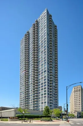 Buy this 1 bed condo on 2020 North Lincoln Park West in Chicago, IL 60614