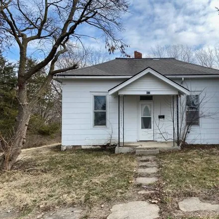 Buy this 2 bed house on 809 South 17th Street in Bethany, MO 64424
