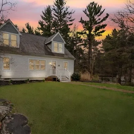 Buy this 4 bed house on 303 Lake Shore Drive in Duxbury, MA 02331