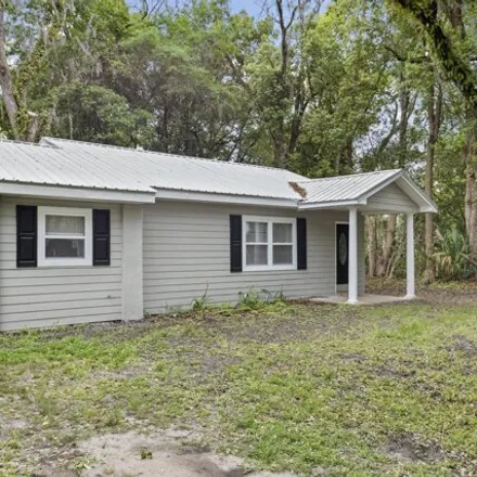 Buy this 2 bed house on 750 North Walnut Street in Starke, FL 32091
