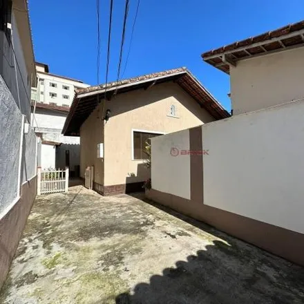 Buy this 5 bed house on Rua Magarino Torres in Várzea, Teresópolis - RJ