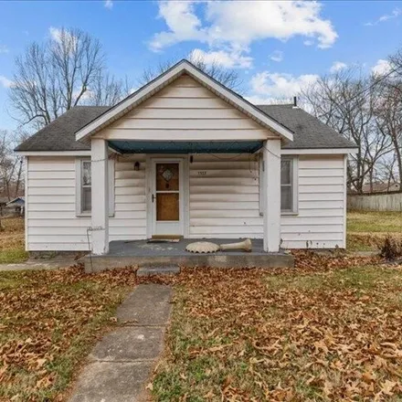 Buy this 2 bed house on 1355 North Clifton Avenue in Springfield, MO 65802