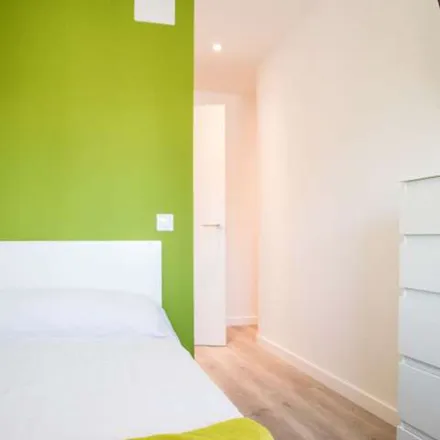 Rent this 5 bed apartment on Calle de Mariano Benlliure in 46100 Burjassot, Spain
