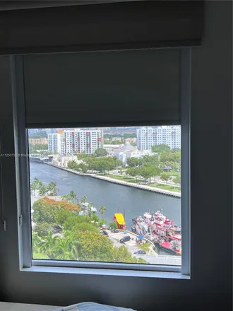Image 1 - 10 Southwest South River Drive, Miami, FL 33130, USA - Loft for rent