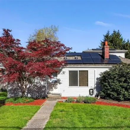 Buy this 3 bed house on 15242 6th Avenue Northeast in Paramount Park, Shoreline