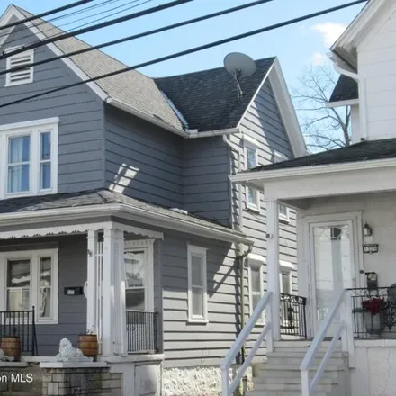 Buy this 3 bed house on 54 Carlton Court in Hyde Park, Scranton