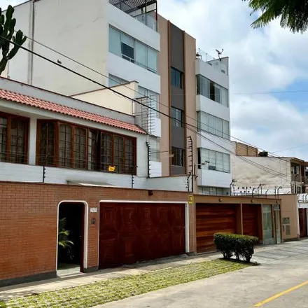 Buy this 5 bed house on Jirón Puerta de Sol 265 in Santiago de Surco, Lima Metropolitan Area 15038