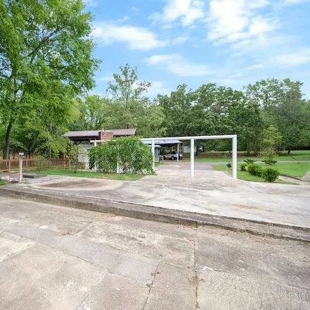 Image 7 - 201 West Sherry Lane, Broken Bow, OK 74728, USA - House for sale