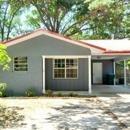 Rent this 3 bed house on 612 Dogwood Road in Ocean Springs, MS 39564