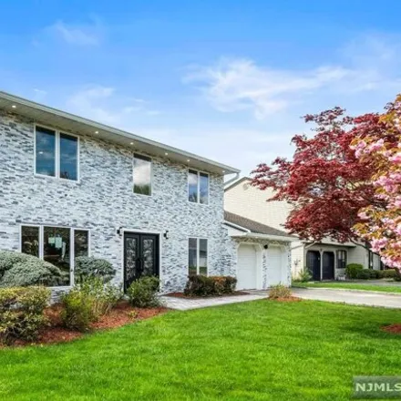 Image 1 - 35 Heather Lane, Paramus, NJ 07652, USA - House for sale