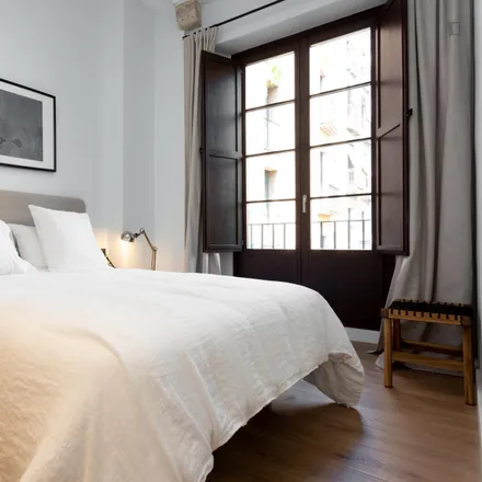 Rent this 1 bed apartment on Plaça dels Traginers in 8, 08002 Barcelona