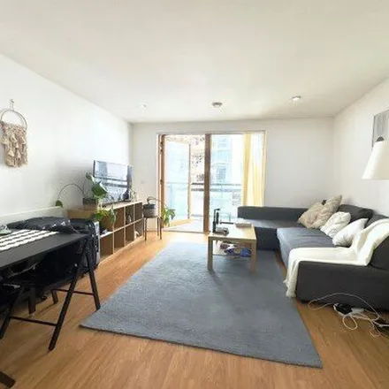 Rent this 1 bed apartment on Crown Point Bridge in Leeds, LS9 8BA