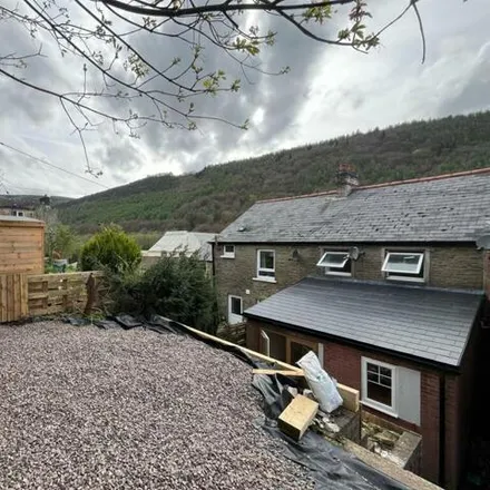 Image 3 - Mount Pleasant, Abercarn, NP11 4SH, United Kingdom - Townhouse for sale