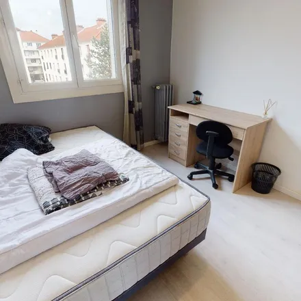 Rent this 3 bed apartment on 3 Rue Adolphe Dietrich in 21000 Dijon, France