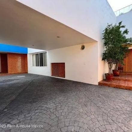 Buy this 4 bed house on Circuito Club Campestre in Reforma Agraria, 76190 Delegación Josefa Vergara y Hernández