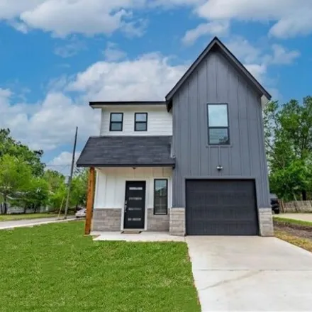 Buy this 3 bed house on 3402 Bois D Arc Street in Greenville, TX 75401