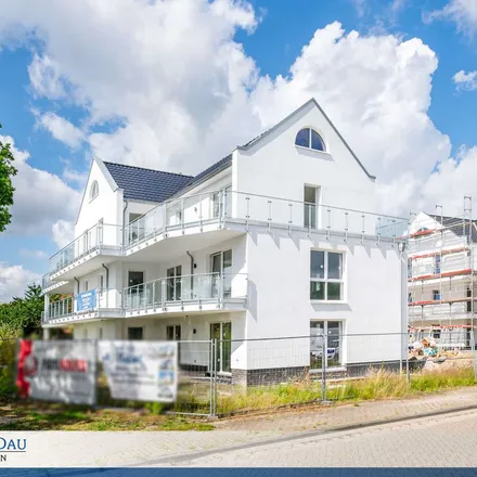 Rent this 3 bed apartment on Münsterberger Straße 11 in 26127 Oldenburg, Germany