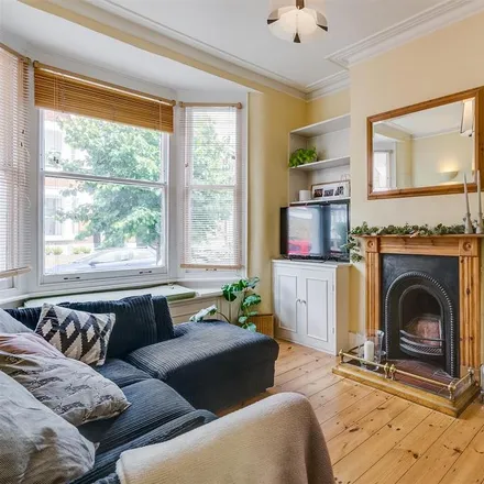Rent this 1 bed apartment on Duntshill Road in London, SW18 4EH