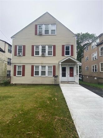 Rent this 3 bed townhouse on 8;10 Sheldon Terrace in New Haven, CT 06511
