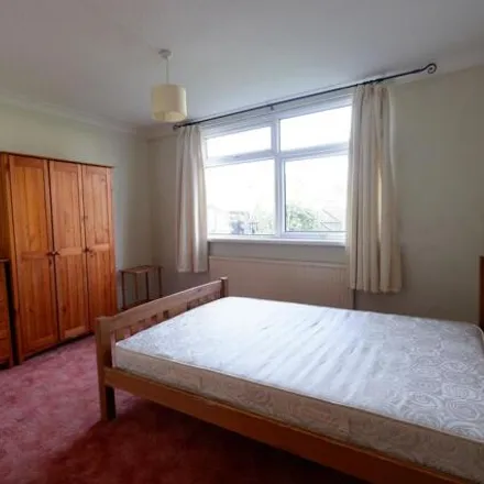 Image 7 - The Parade, Castle Drive, Dinas Powys, CF64 4NN, United Kingdom - Apartment for sale