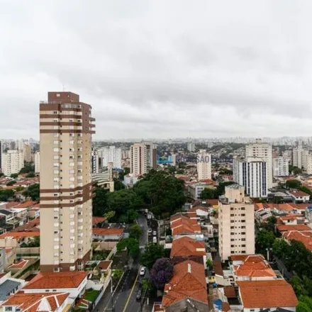 Rent this 3 bed apartment on Rua das Camélias 69 in Mirandópolis, São Paulo - SP