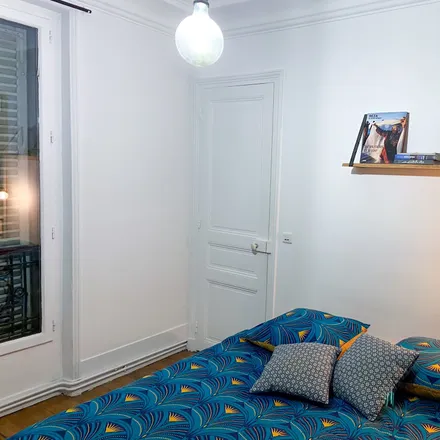 Rent this 3 bed apartment on 40 Rue des Apennins in 75017 Paris, France