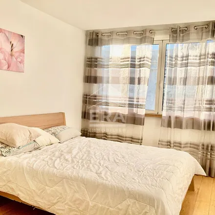 Rent this 2 bed apartment on Consulat d'Italie in Rue de l'Abbé Grégoire, 06000 Nice