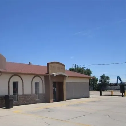 Buy this studio house on Taco Jan's in East 1st Street, Ogallala