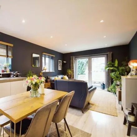 Image 2 - Whitley Road, London, N17 6RL, United Kingdom - Apartment for sale