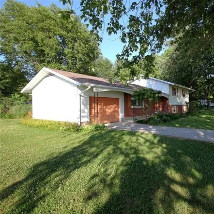 Image 8 - 673 IL 185, Vandalia, Illinois, 62471 - House for sale