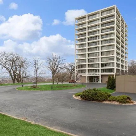 Buy this 2 bed condo on 21st Avenue in Rock Island, IL 61201