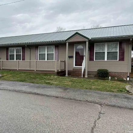 Buy this 4 bed house on 530 S Alfrell St in Oakland City, Indiana