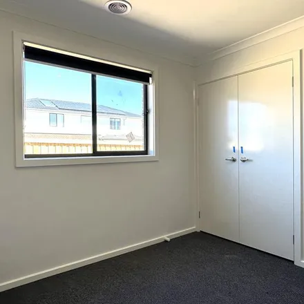 Image 7 - Hopbush Street, Beveridge VIC 3753, Australia - Apartment for rent