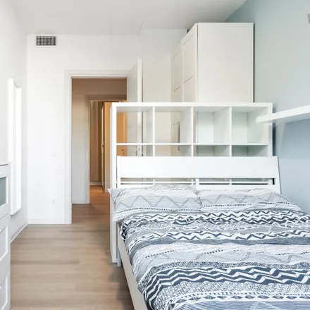Rent this 6 bed room on Via privata Deruta in 22, 20132 Milan MI