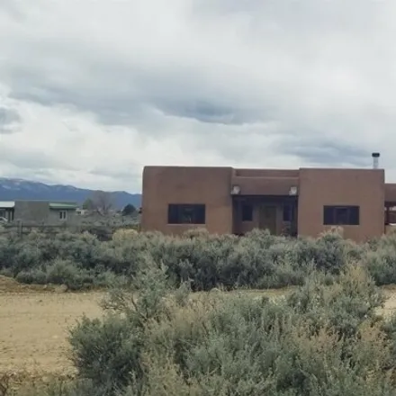 Buy this 2 bed house on 1018 Piedra Vista in Taos County, NM 87529